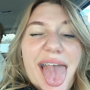 Meet your Posher, Ella